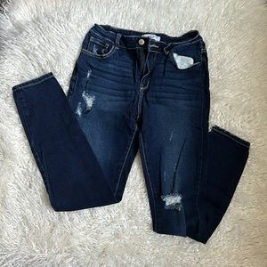 Distressed skinny jeans